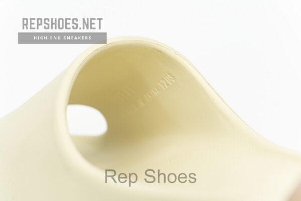 FW6344 adidas Yeezy Slide “Desert Sand” - Image 7
