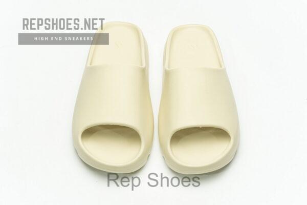 FW6344 adidas Yeezy Slide “Desert Sand” - Image 4