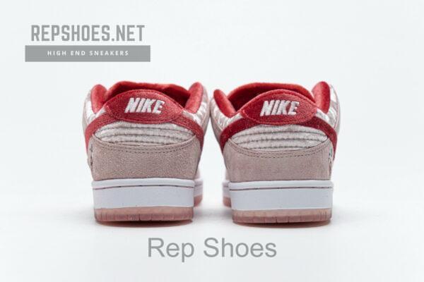 CT2552-800 Strange Love x Nike SB Dunk Low Pro - Image 7