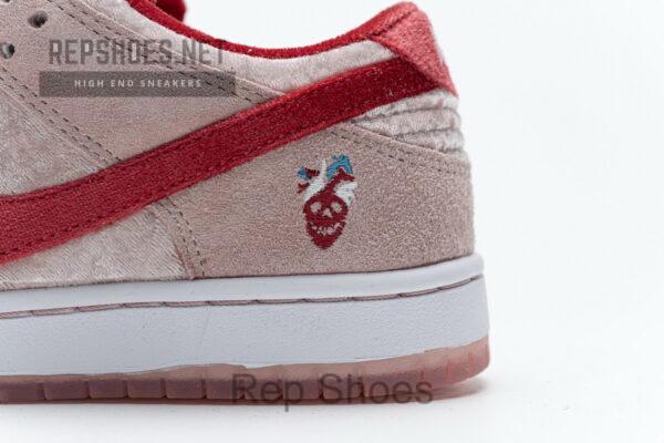 CT2552-800 Strange Love x Nike SB Dunk Low Pro - Image 6