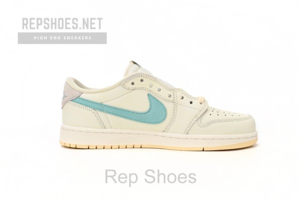 Travis Scott x Tiffany & Co. x Nike Air Jordan 1 Low OG SP - Image 2