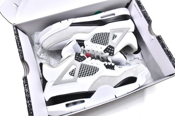 AIR JORDAN 4 RETRO MILITARY BLACK - Image 4